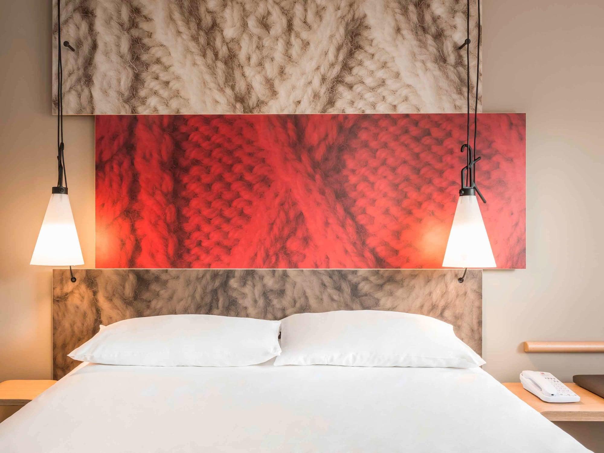 Ibis Chateau De Hotel 3*
