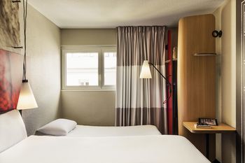 Ibis Chateau De 3*