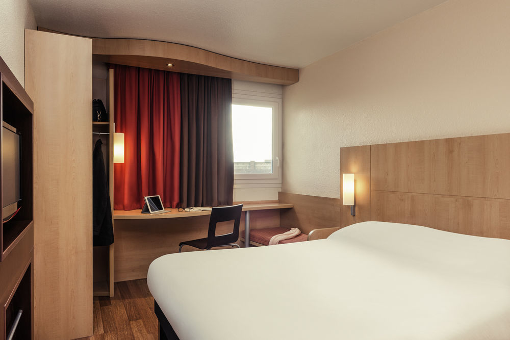 Ibis Chateau De