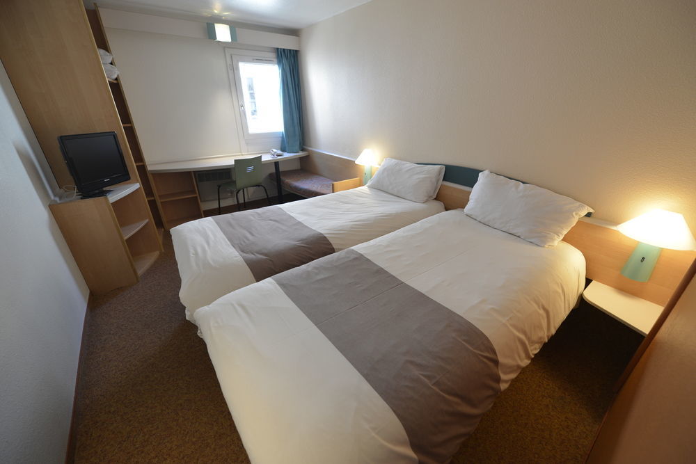 Hotel Ibis Chateau De