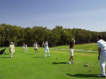 Ibis Chateau De Hotel 3*