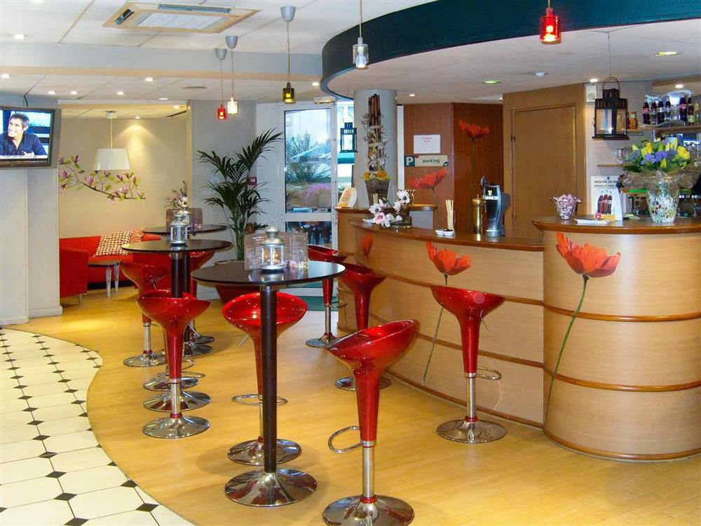 Ibis Chateau De 3*